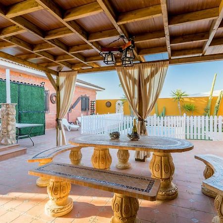 Casa Ludima Villa Fuentes de Andalucia Ngoại thất bức ảnh
